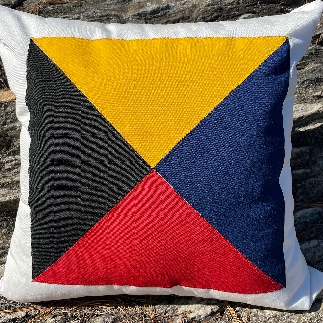 Z (Zulu) - Code Flag Pillow